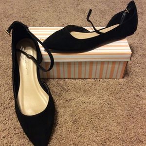 NWOT wild diva strap flats